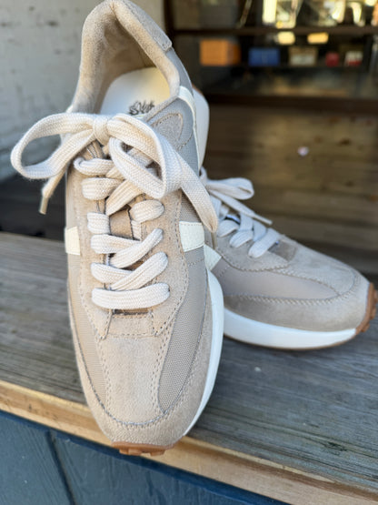 GC Howell Sand Sneaker