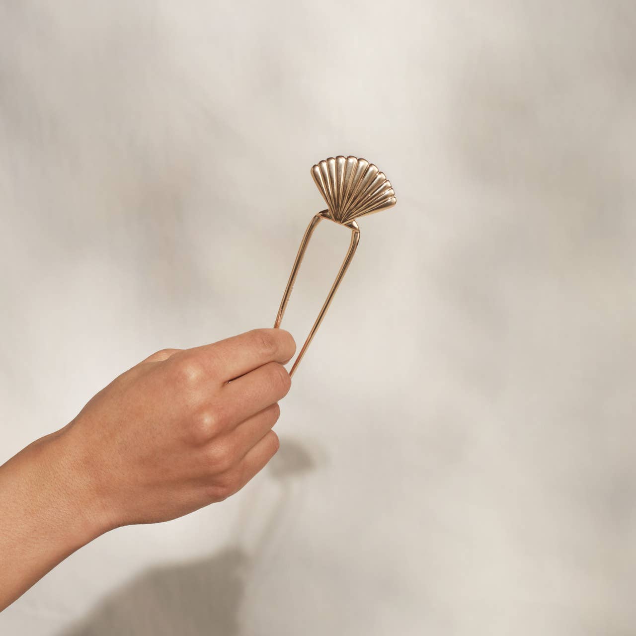Gold Clam Shell Hair Pin