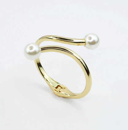 Kind of a Moment Double Pearl Bangle