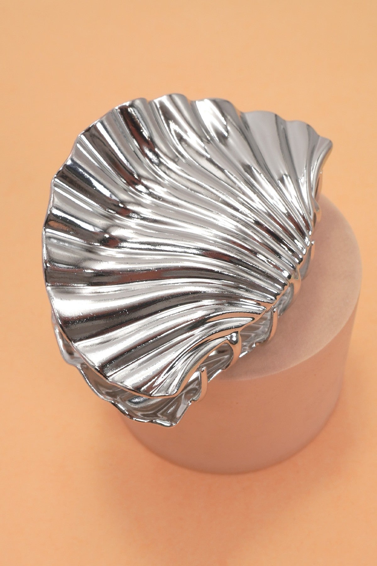 Metallic Seashell Claw Clip