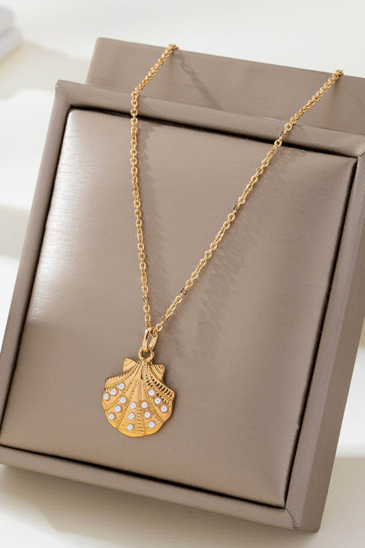 Pearl Detail Shell Necklace