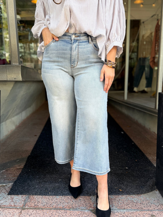 JB Medium Rise Crop Wide Leg Jean