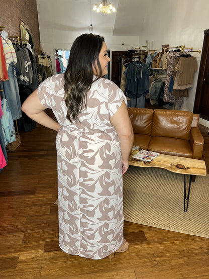 *Final Sale* Soaring Away Maxi Dress
