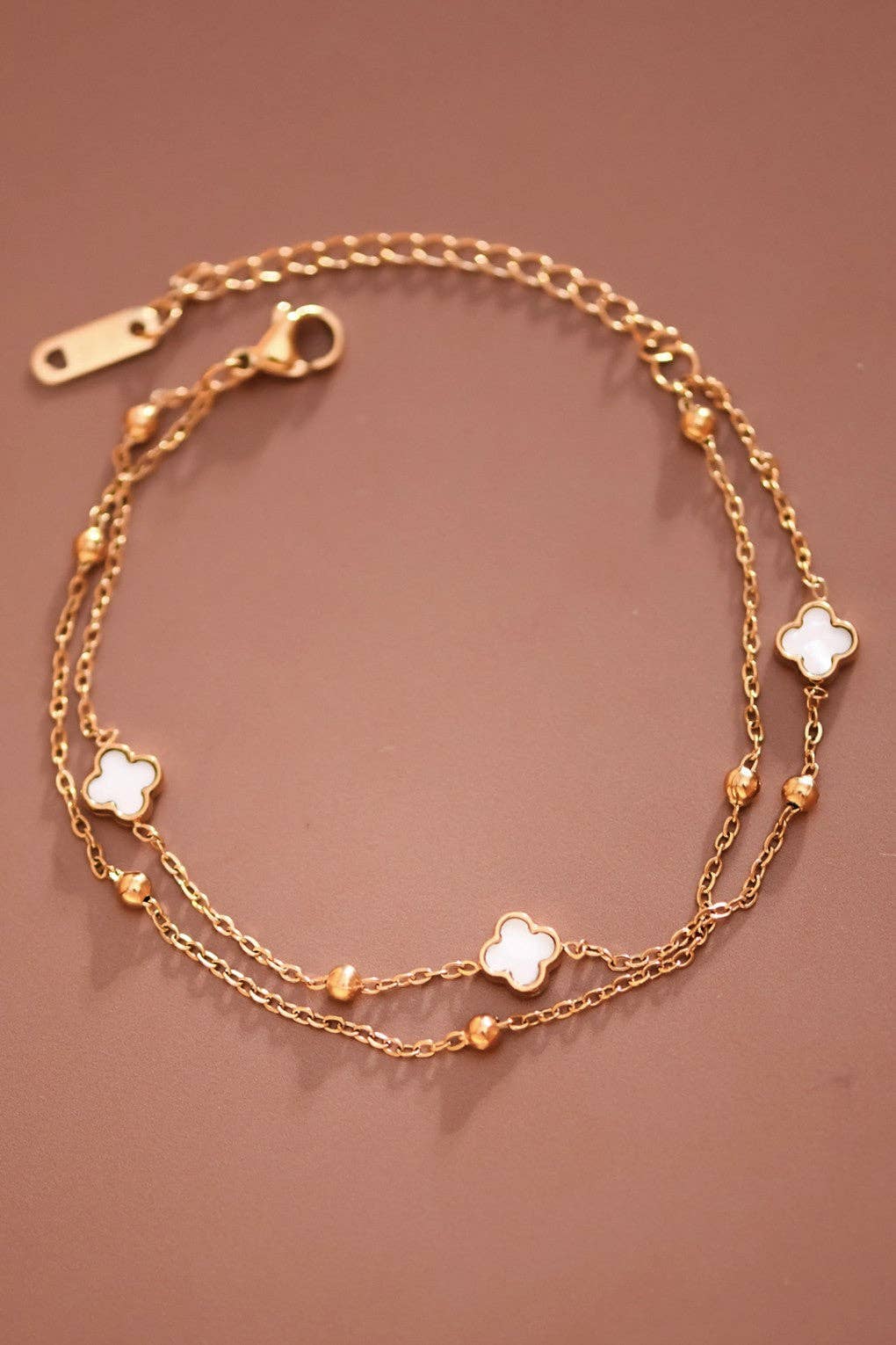 White Quatrefoil Gold Chain Bracelet