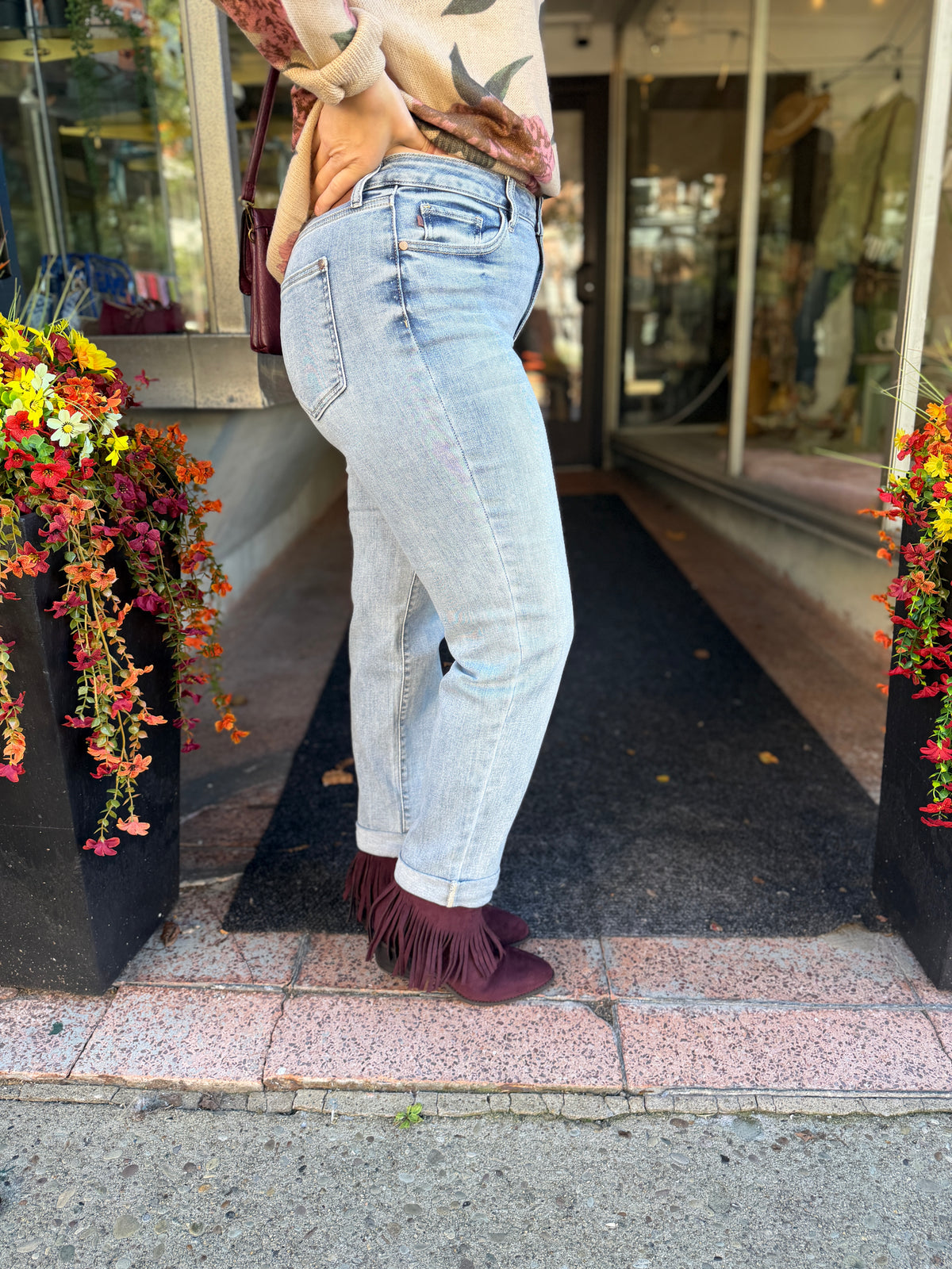 Judy Blue Medium Rise Boyfriend Jeans