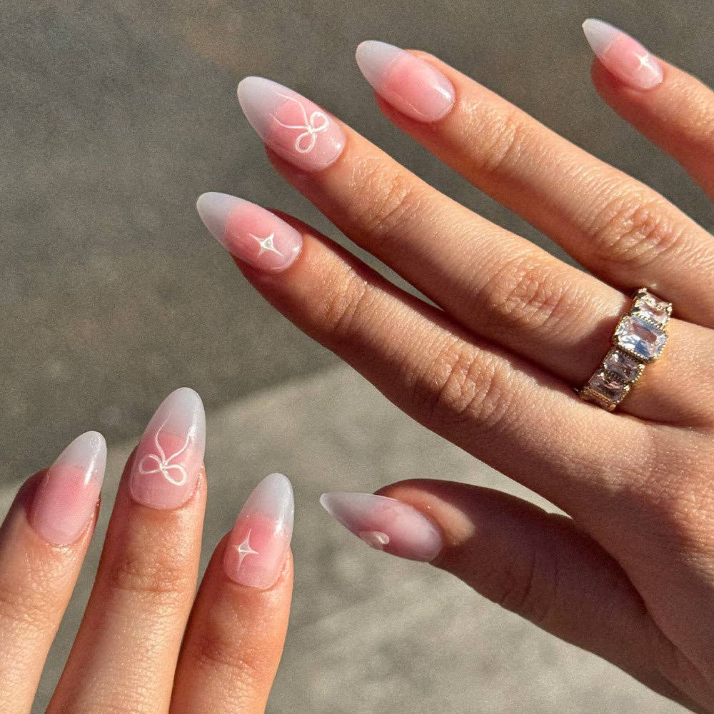Lovers Knot Press-On Nail Set