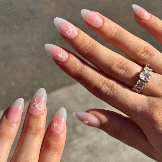 Lovers Knot Press-On Nail Set