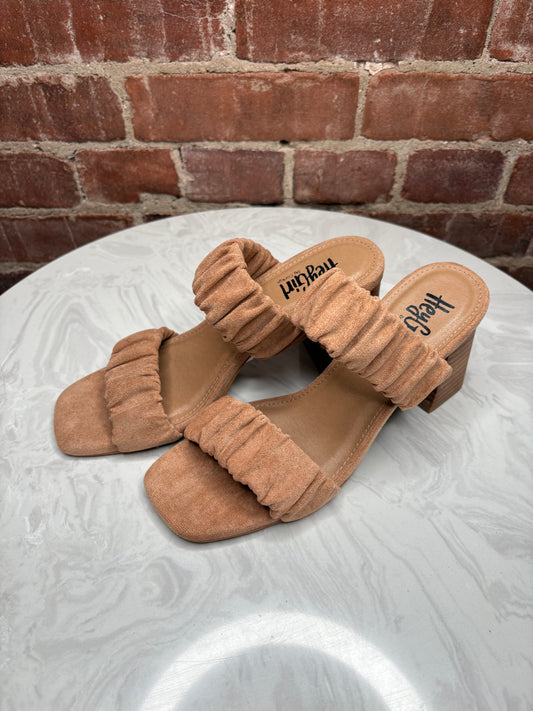 *Final Sale* Tropic Like Its Hot Heels