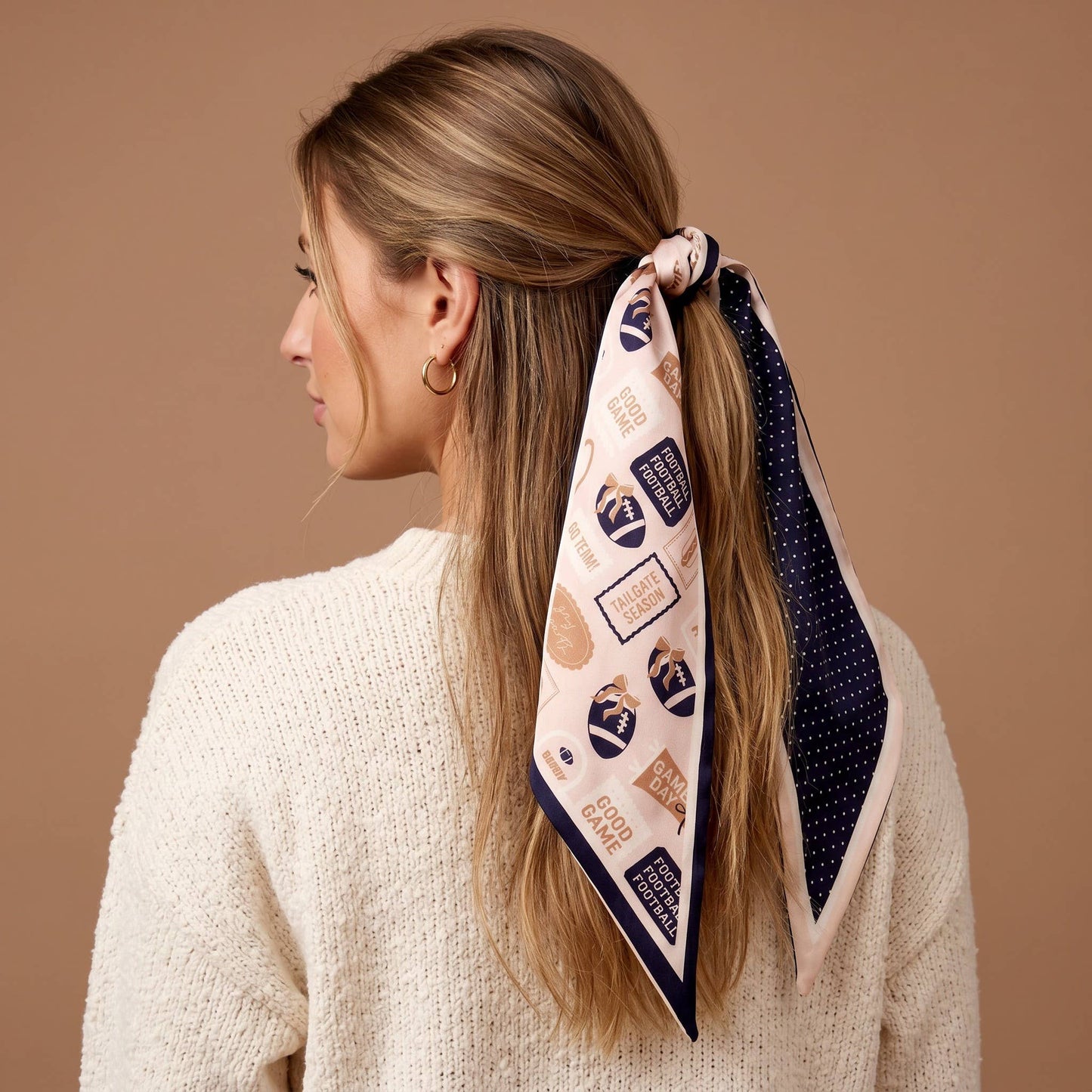 Huddle Up Twirl & Tie Scarf Accessory