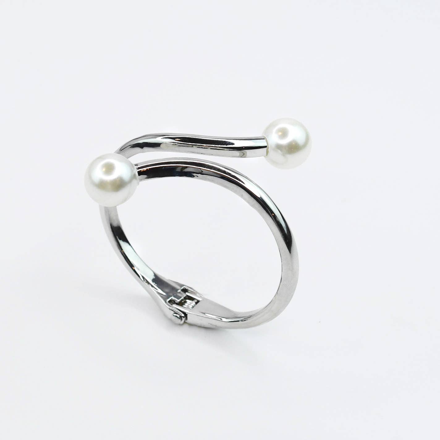 Kind of a Moment Double Pearl Bangle