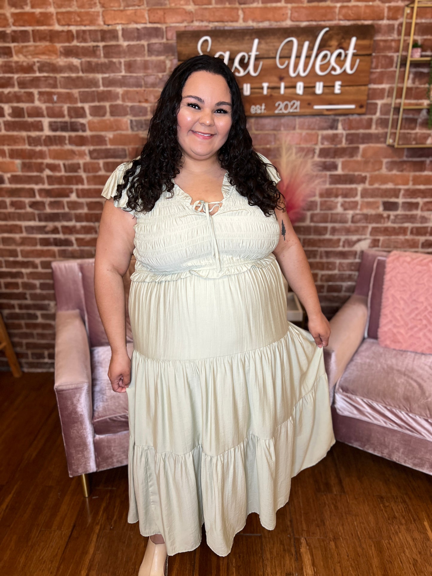 Light Breeze Midi Dress