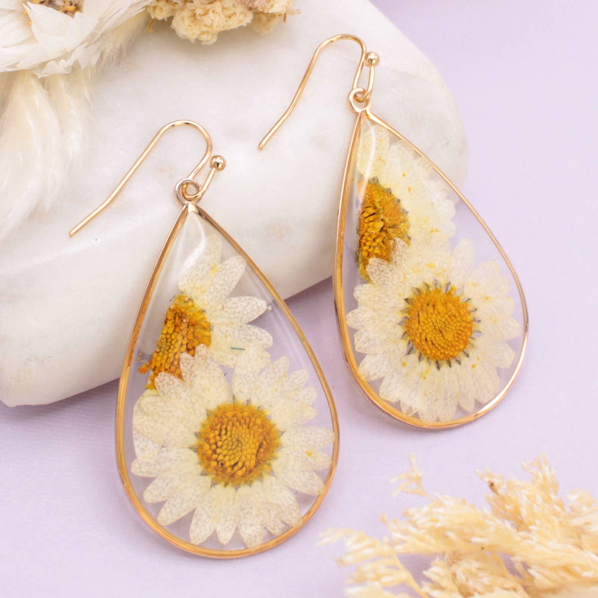 Daisy Dried Flower Earrings