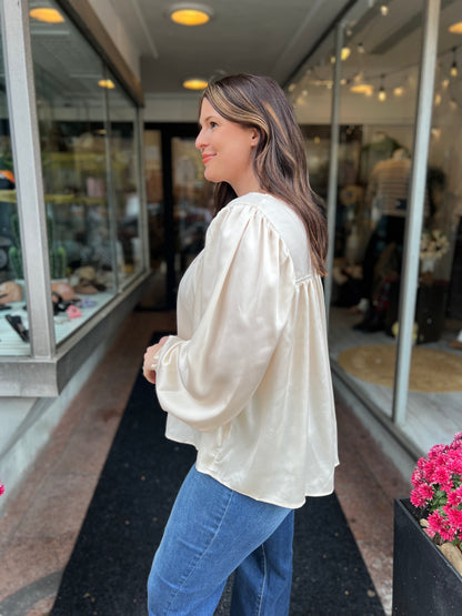 *Final Sale* Get Closer Blouse