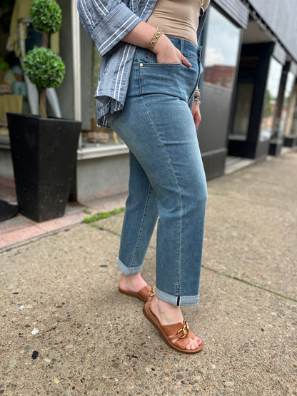 Judy Blue Cooling Boyfriend Jeans
