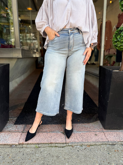 JB Medium Rise Crop Wide Leg Jean
