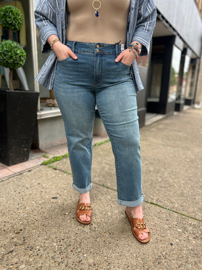 Judy Blue Cooling Boyfriend Jeans