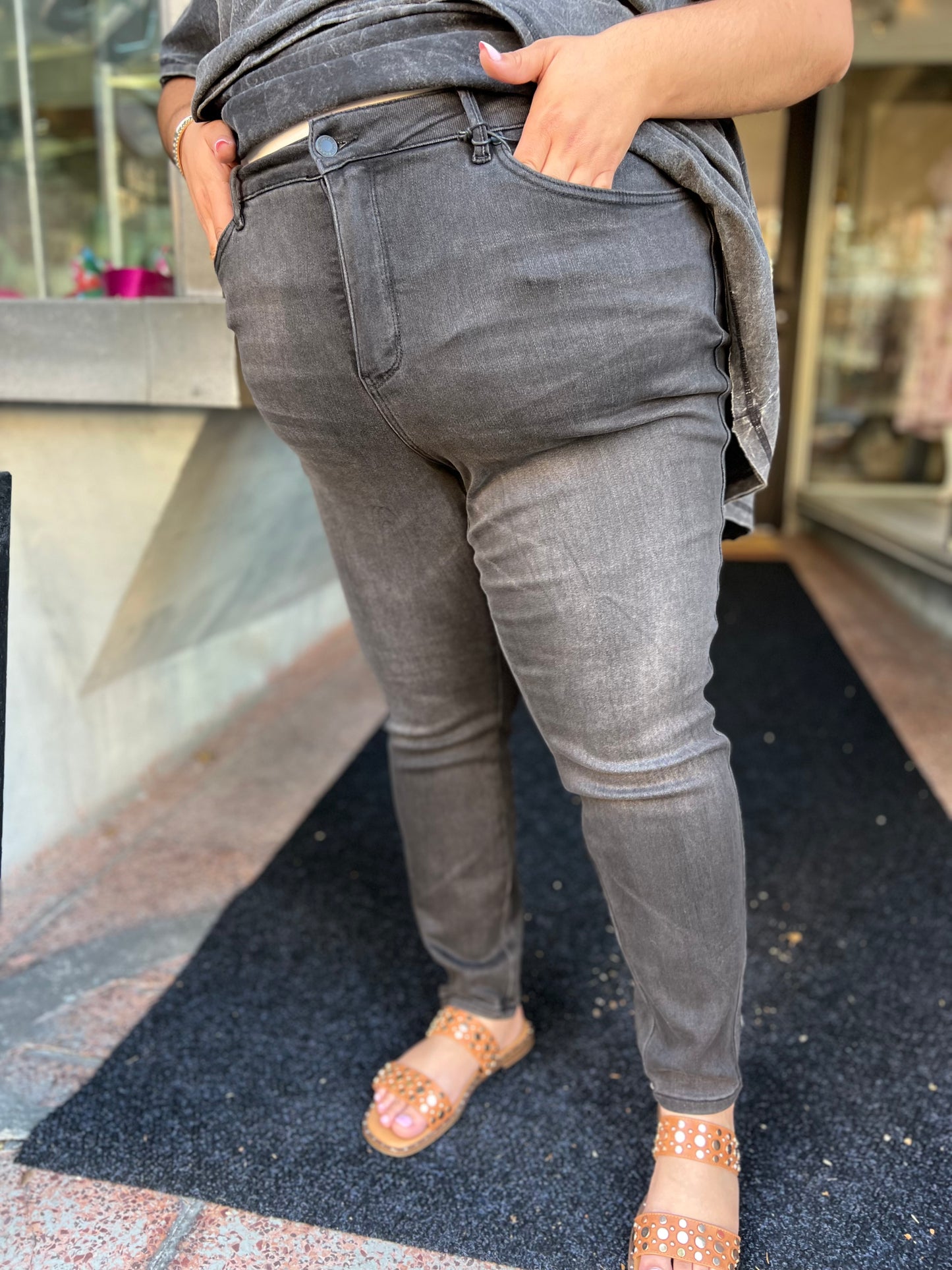 JB Black Midrise Skinnies