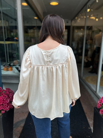 *Final Sale* Get Closer Blouse