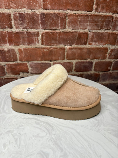 *Final Sale* Corkys Cuddle Up Slippers