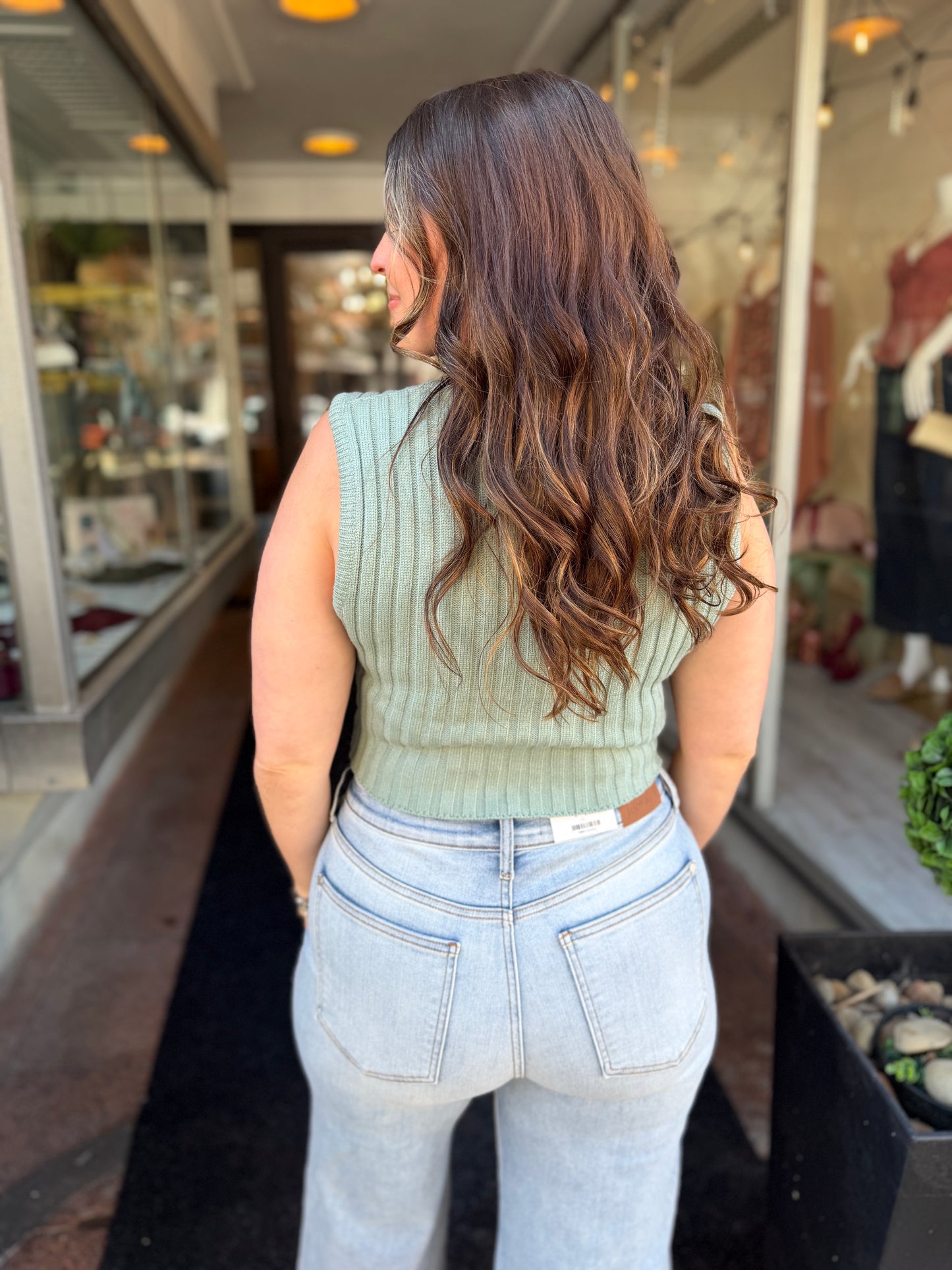 Big Shot Sleeveless Sweater