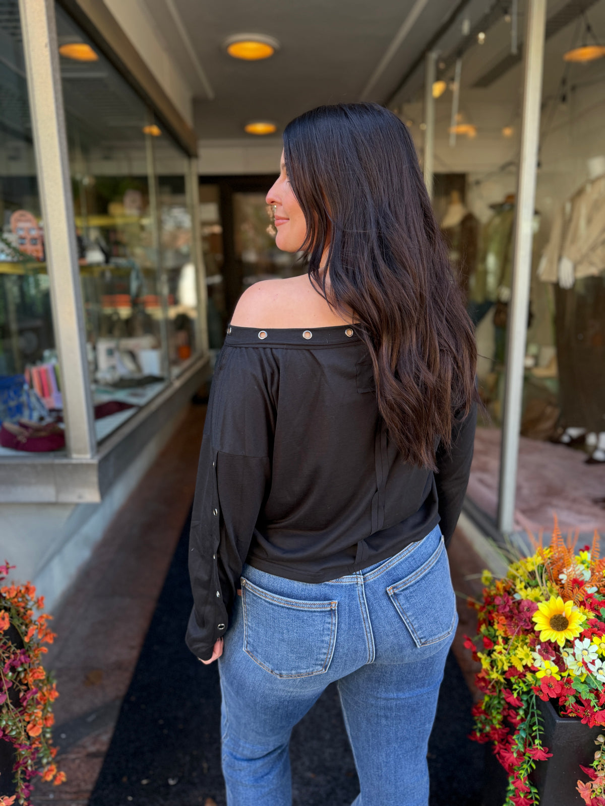 Auralis Metal Eyelet Top