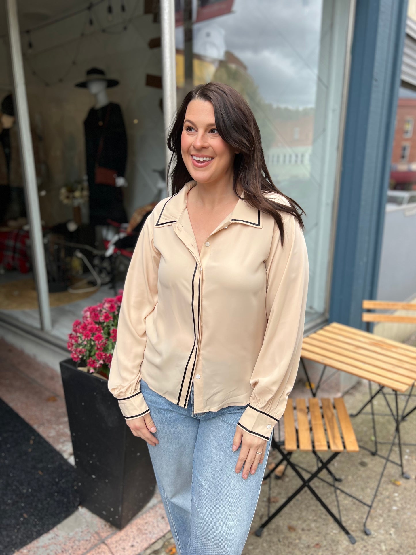 *Final Sale* To The Point Button-Up