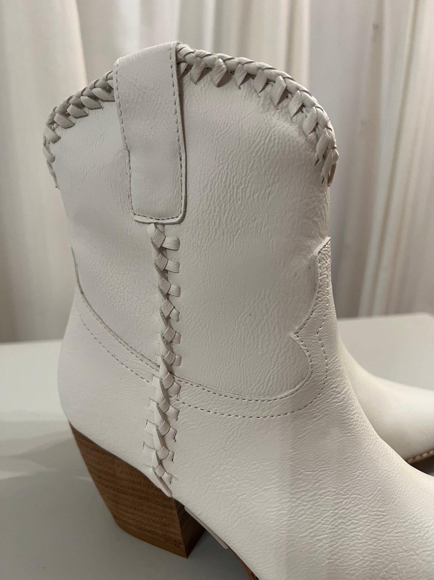 *Final Sale* Arisa Boots