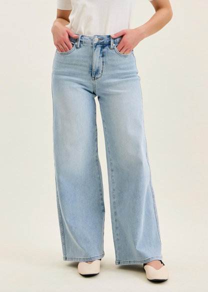 Judy Blue Petite Retro Wide Leg Jeans