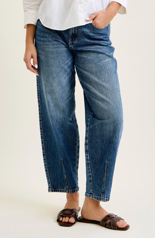 Judy Blue Medium Rise Barrel Jeans