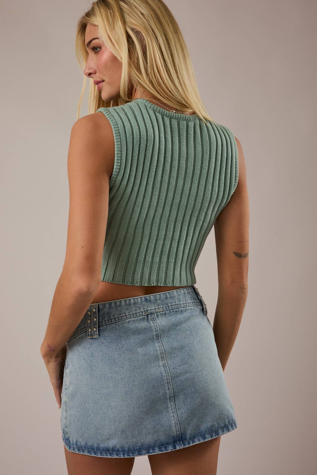 Big Shot Sleeveless Sweater